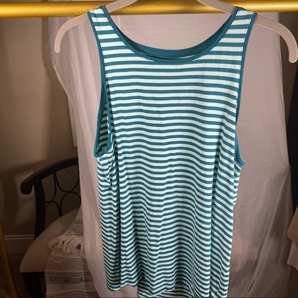 3 tops bundle short sleeve - Ana, Old Navy and Belle + Sky size Medium - Picture 6 of 10